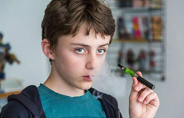 青少年为何吸电子烟